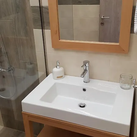 Minimalistic Apartment Heraklion (Crete)